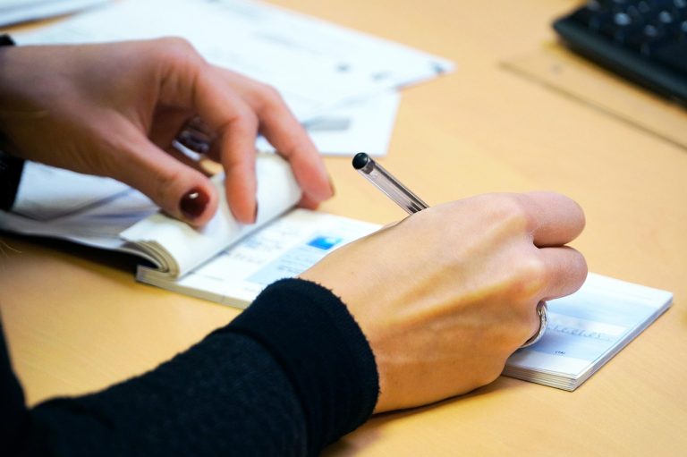 Kesalahan Umum dalam Pembuatan Paspor di Imigrasi Lingga